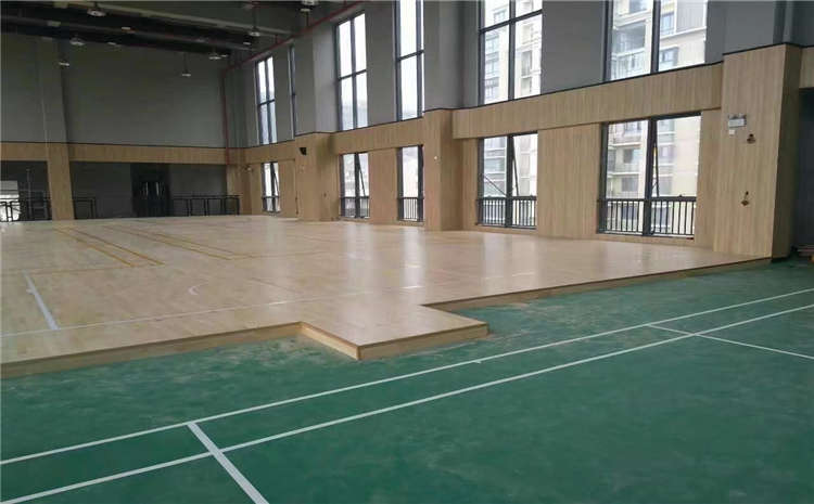 22厚體育館木地板安裝工藝
