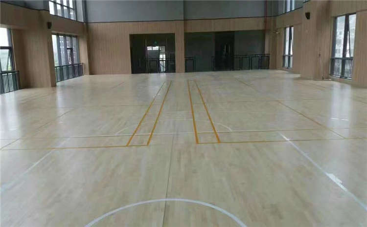 指接板籃球場實(shí)木地板怎么翻新