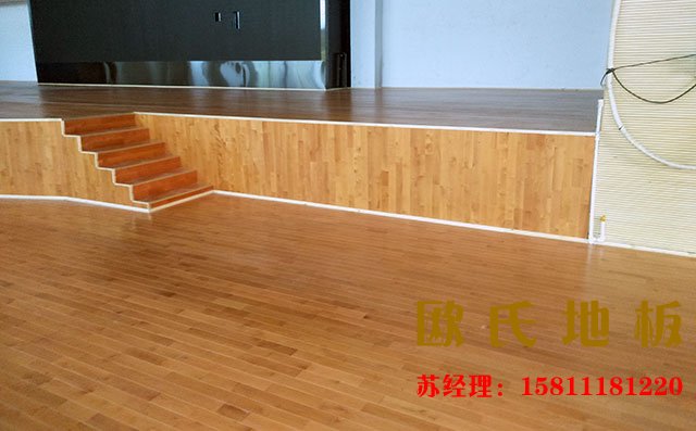 舞臺木地板生產廠家專業打磨工藝