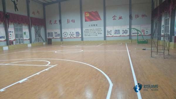 淺談籃球場(chǎng)橡膠木地板的色差問題